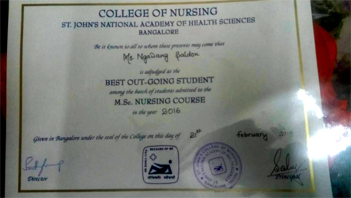 Tibetan girl's best outgoing student certificate