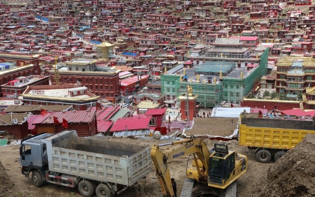 Besides Demolishing, Monks And Nuns Being Expelled From Larung Gar