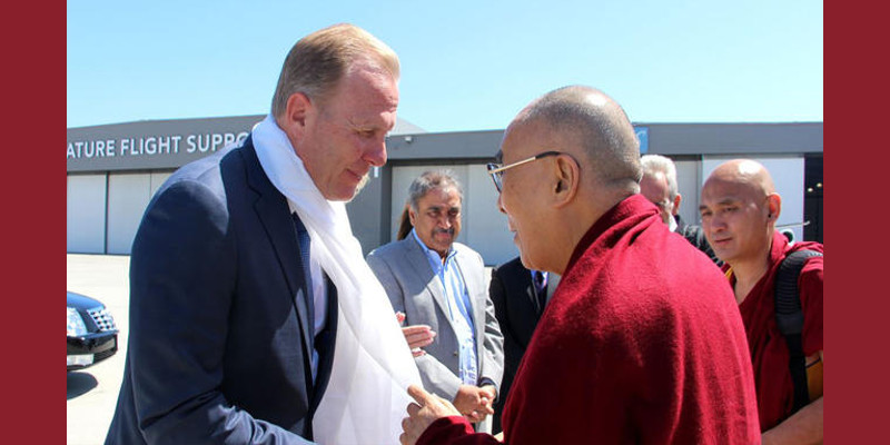 San Diego Mayor Welcomes Dalai Lama