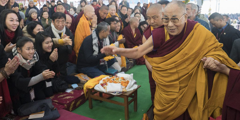 Dalai Lama Begins Teachings for 50,000 Devotees in Bodh Gaya