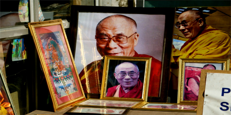 China Hunting Tibetans Having the Dalai Lama Pictures