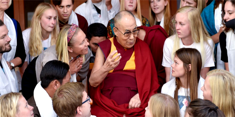 Dalai Lama Explains About Meaningful Life to Students