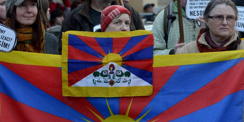Denmark Police to Compensate Activists for Snatching Tibetan Flag
