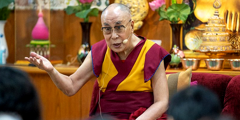 Dalai Lama Calls for Tibetan Unity, Says Favoritism is Backward
