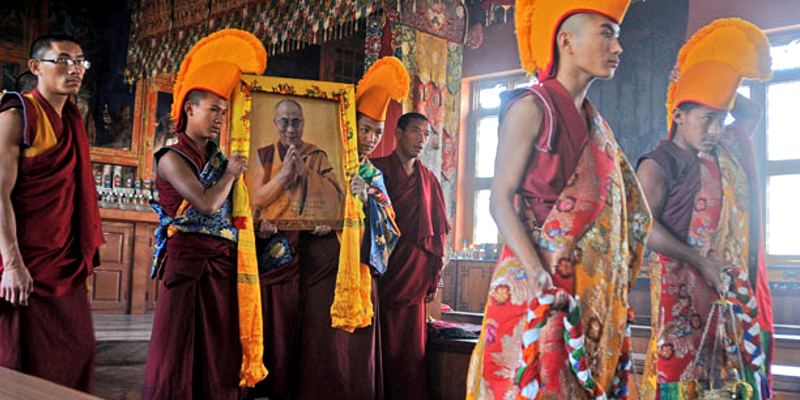 Two Tibetans Arrested for Keeping Dalai Lama Photos