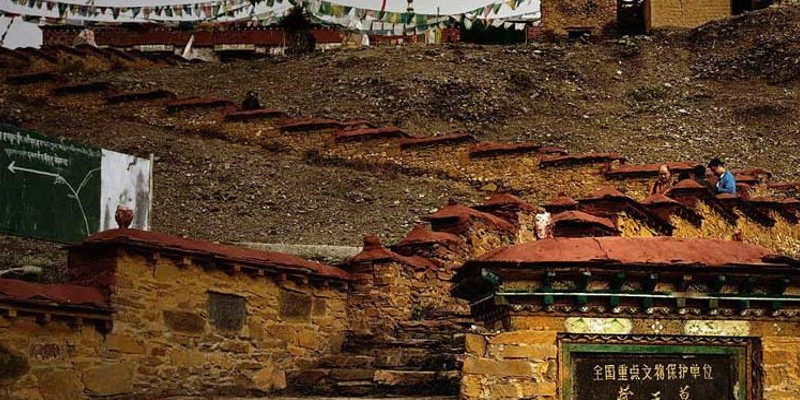 16 People Arrested for Robbing Tombs in Tibet