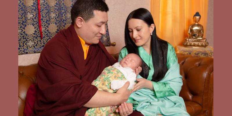 Karmapa Thaye Dorjee Shares Pictures of His Newborn Son