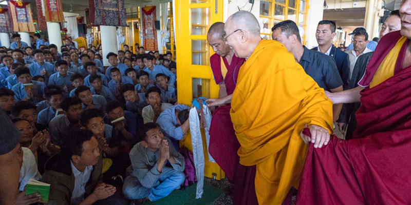 New Guidelines on Registrations for Dalai Lama Teachings
