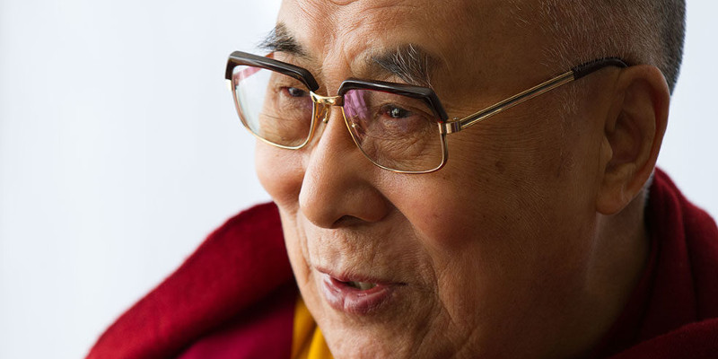 China Claims Tibet Human Rights Critics Enchanted by Dalai Lama