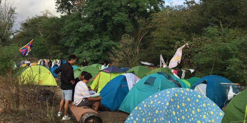 More than 100 Tibetan Refugees Suffering Without Shelter in Paris