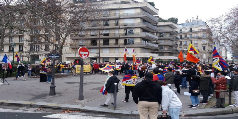 SFT in France protests against Chinese detention of Panchen Lama